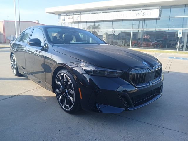 New 2027 BMW 550e xDrive AWD/4WD image 1