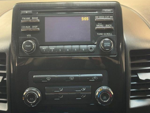 Used 2013 Nissan Titan SV image 27