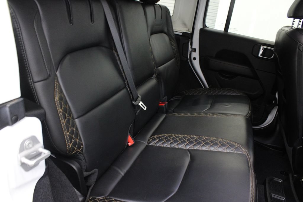 Used 2021 Jeep Wrangler Unlimited Sahara AWD/4WD image 19