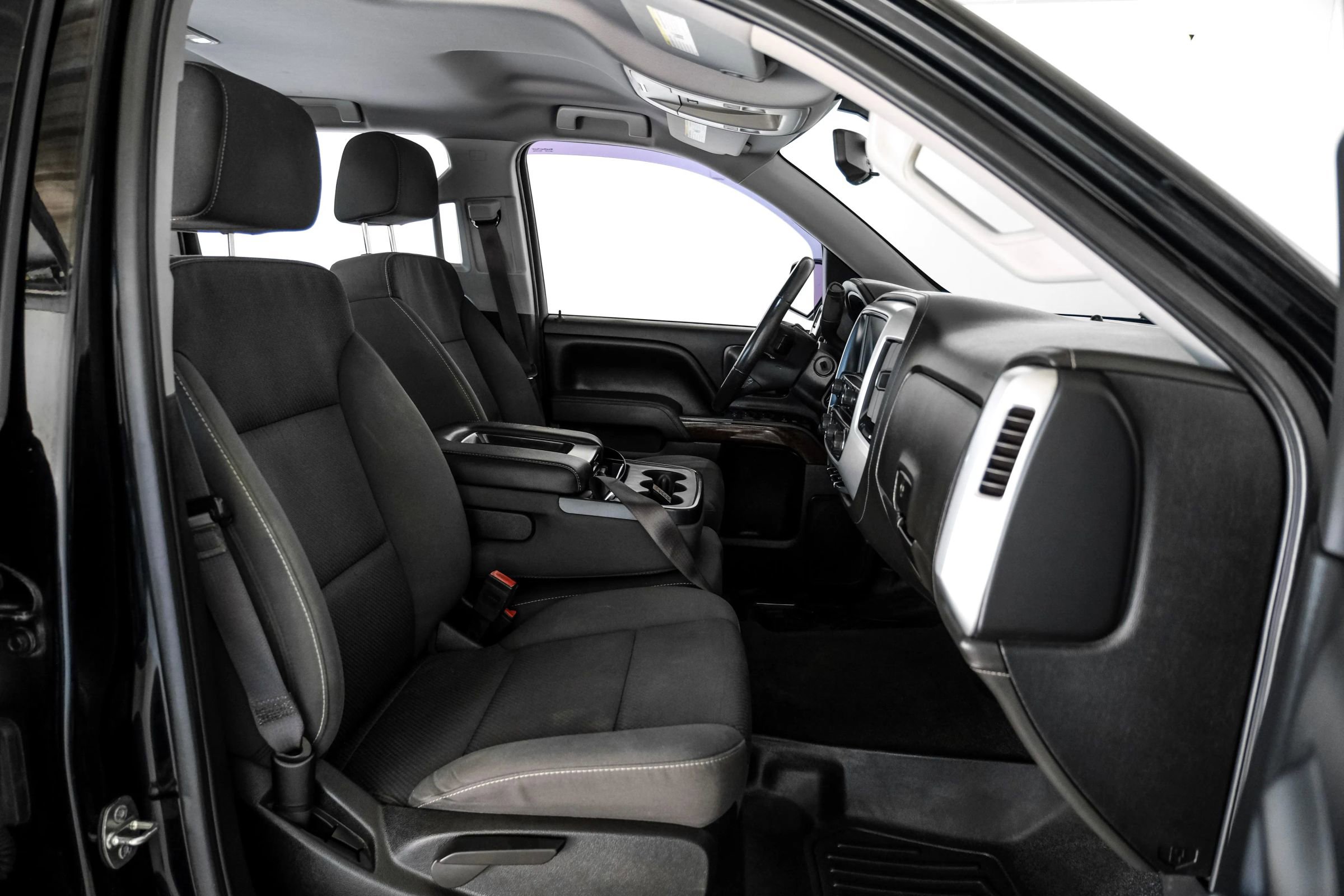 Used 2017 GMC Sierra 1500 SLE w/ SLE Value Package image 32