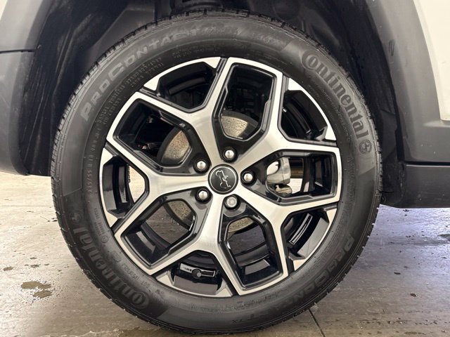 Used 2025 Jeep Compass Limited AWD/4WD image 11