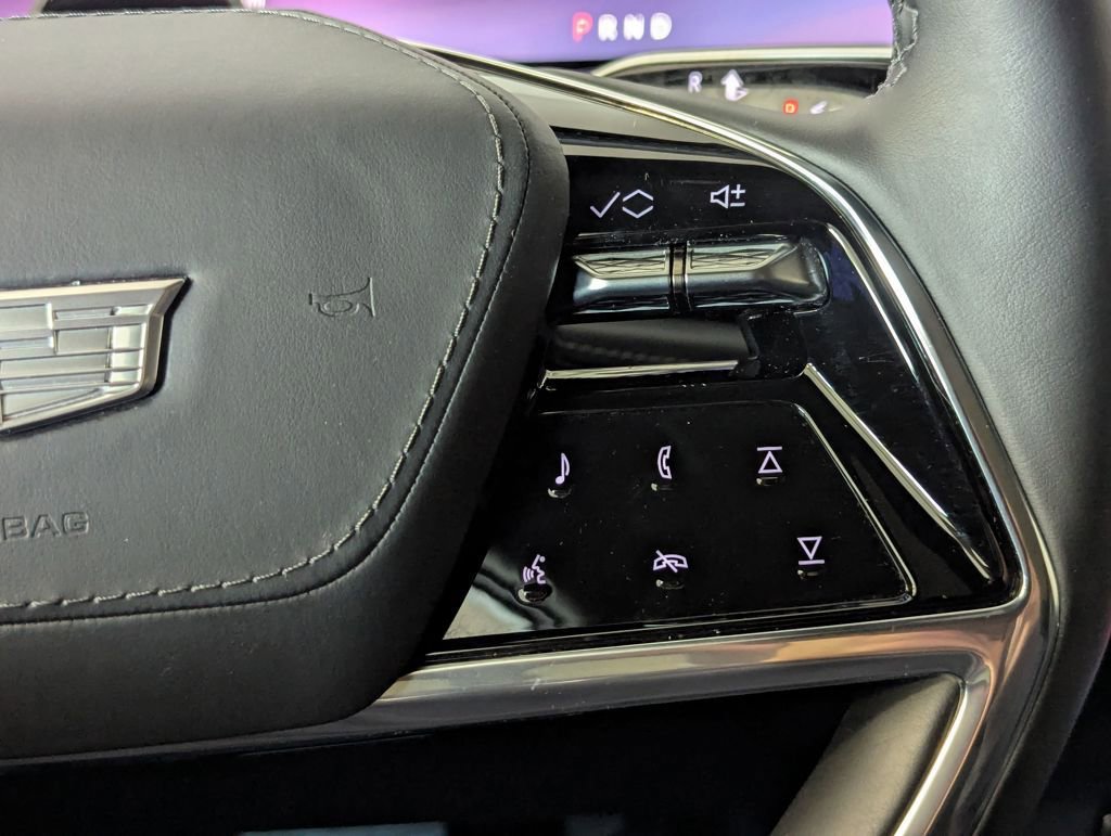 Used 2025 Cadillac Escalade IQ Luxury 2 w/ LPO, Premium Carpet Package image 8