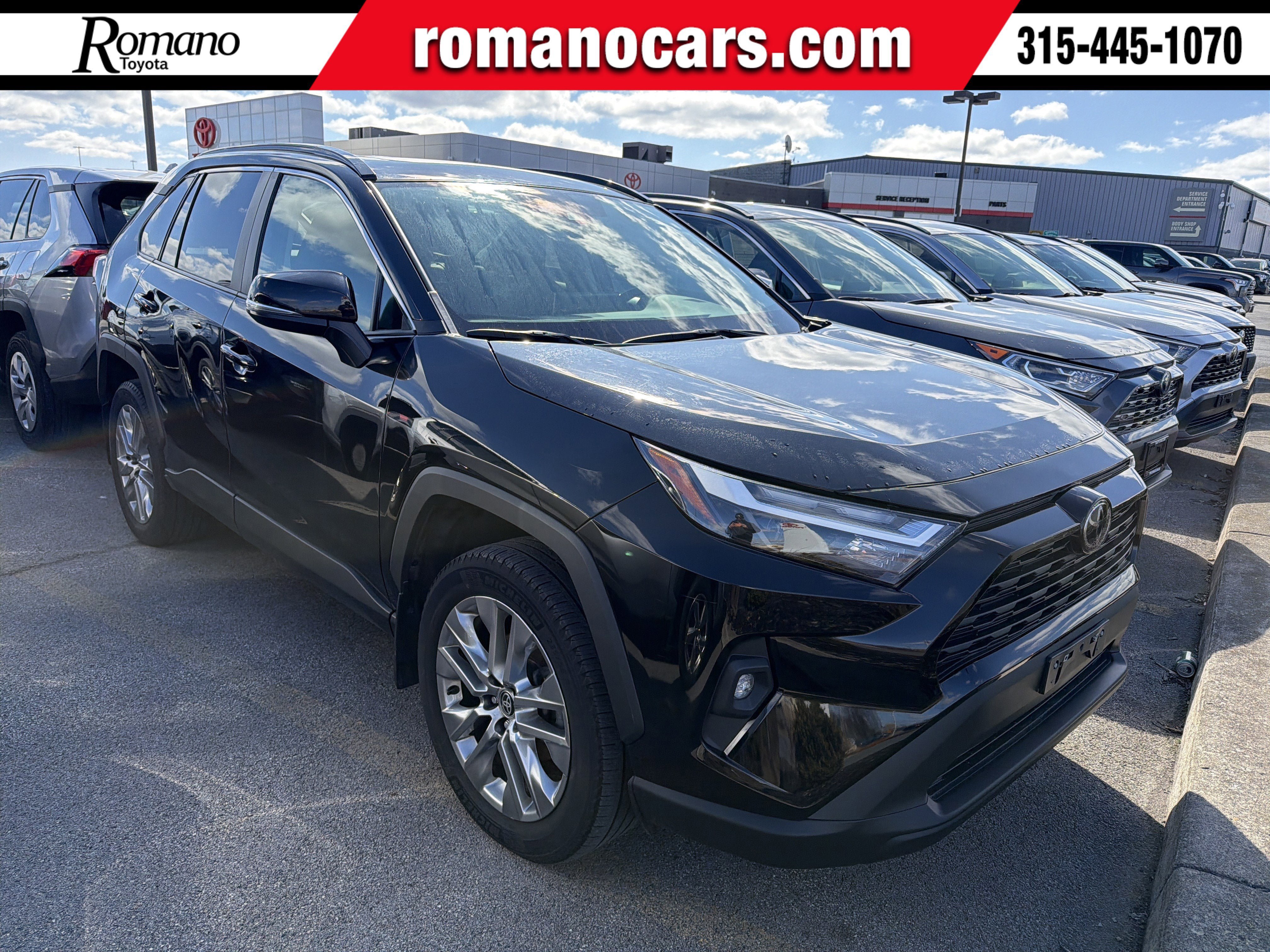 Used 2023 Toyota RAV4 XLE Premium image 1