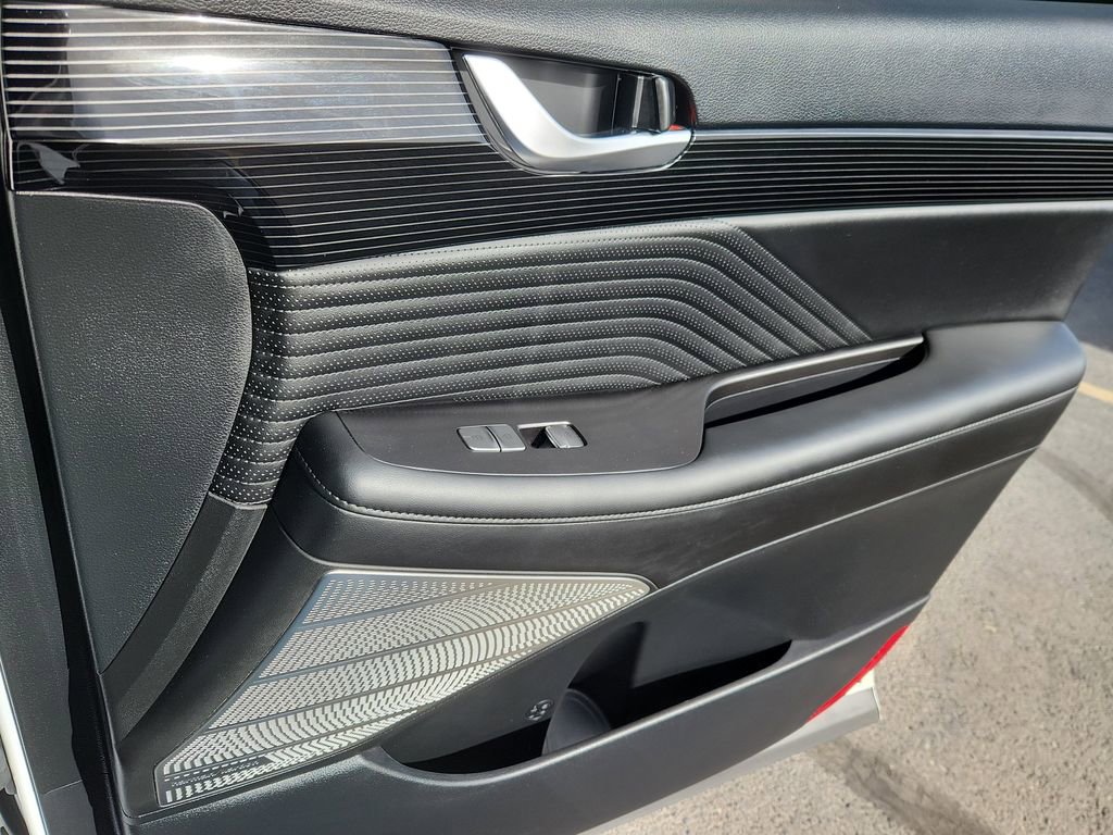 Used 2025 Hyundai Palisade Calligraphy image 17