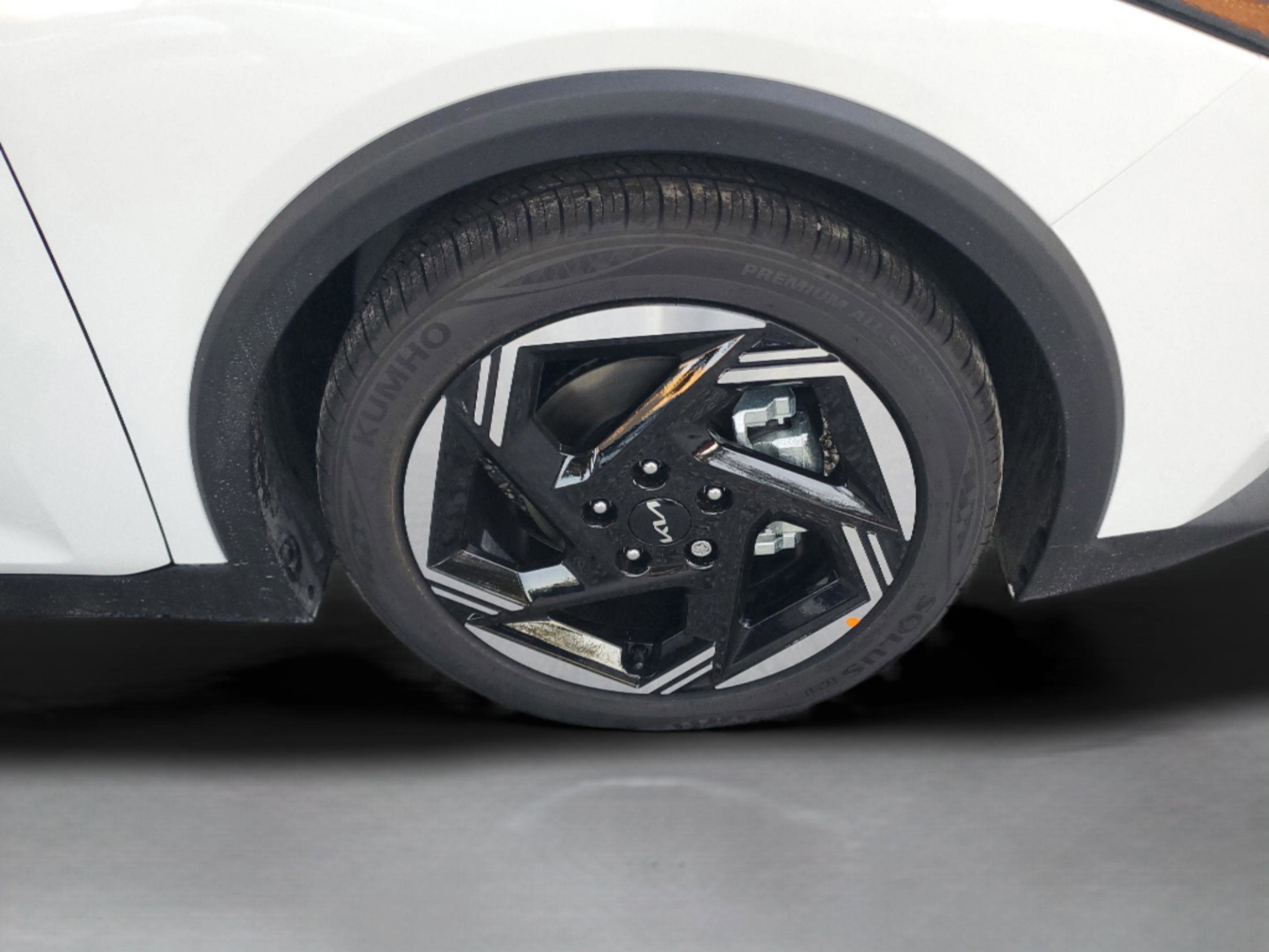 New 2025 Kia K4 EX image 31