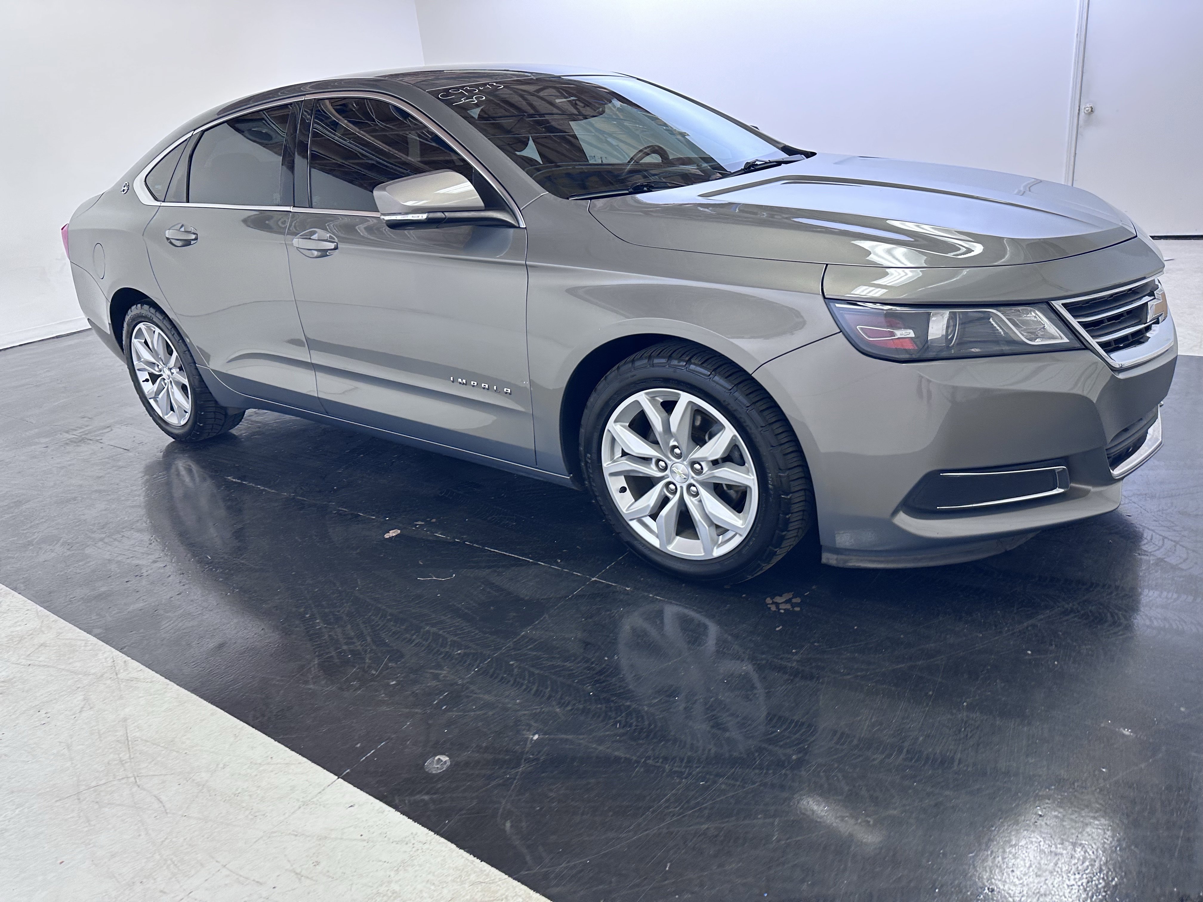 Used 2017 Chevrolet Impala LT w/ Convenience Package FWD image 18