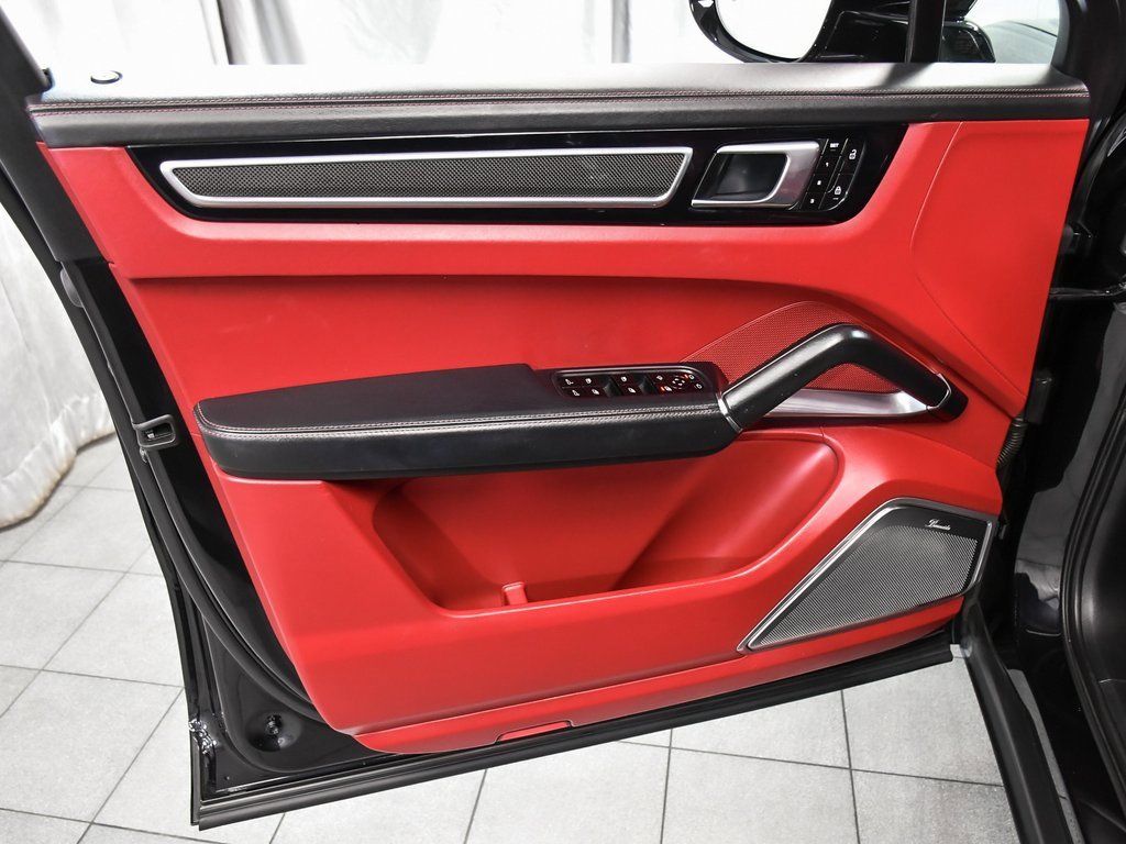 Used 2021 Porsche Cayenne Turbo w/ Assistance Package image 9