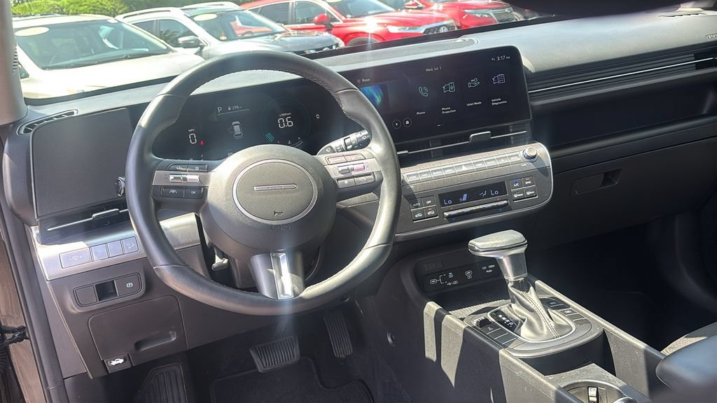 Used 2025 Hyundai Kona SEL AWD/4WD image 13