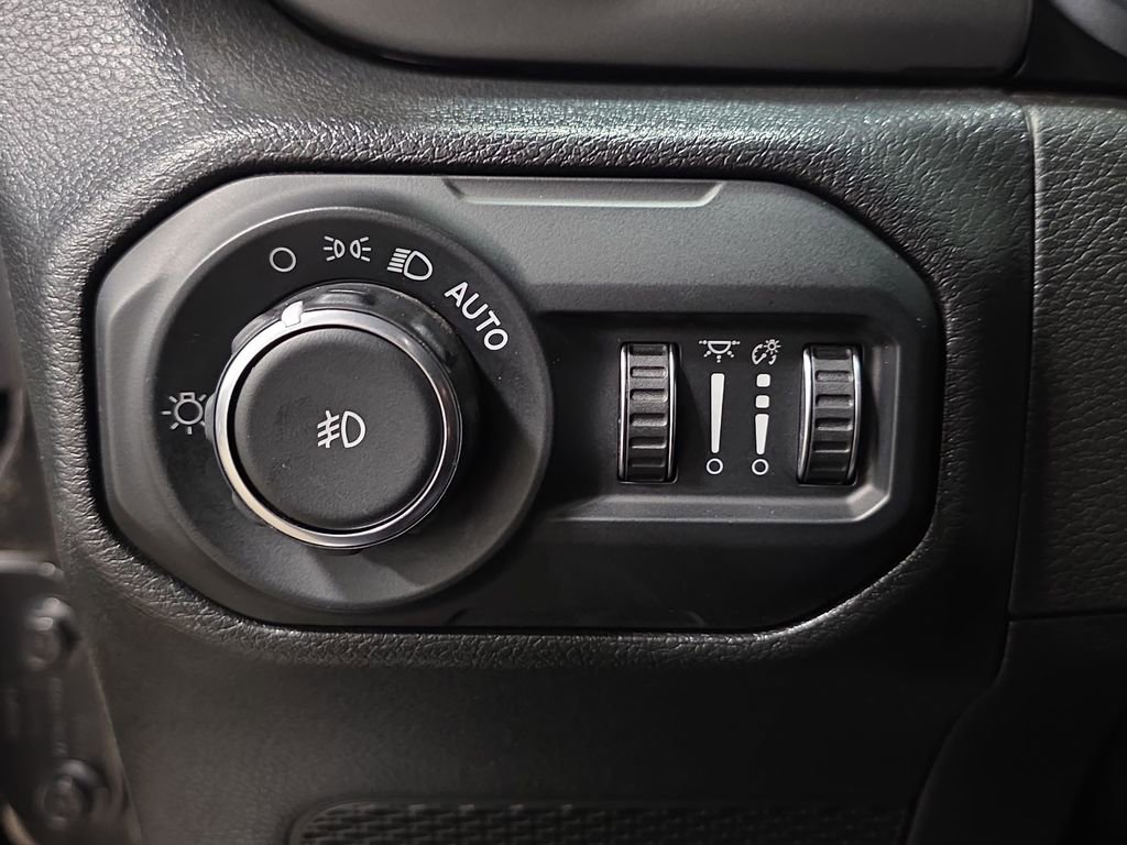 Used 2022 Jeep Wrangler Willys image 26