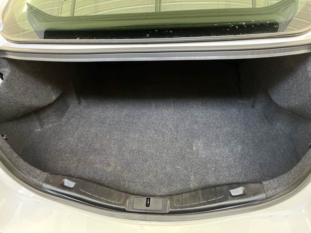 Used 2020 Ford Fusion SE FWD image 16