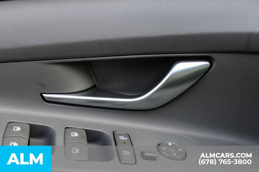 Used 2025 Hyundai Elantra Sport image 38