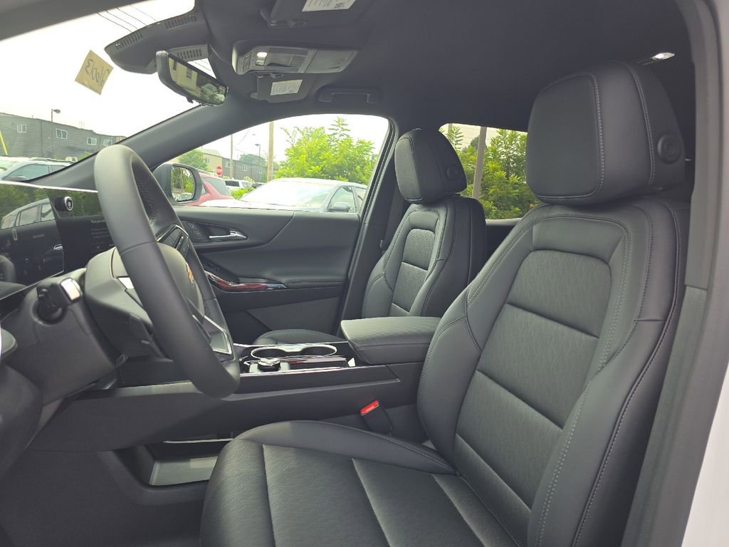 New 2026 Chevrolet Equinox LT w/ Convenience Package II image 13