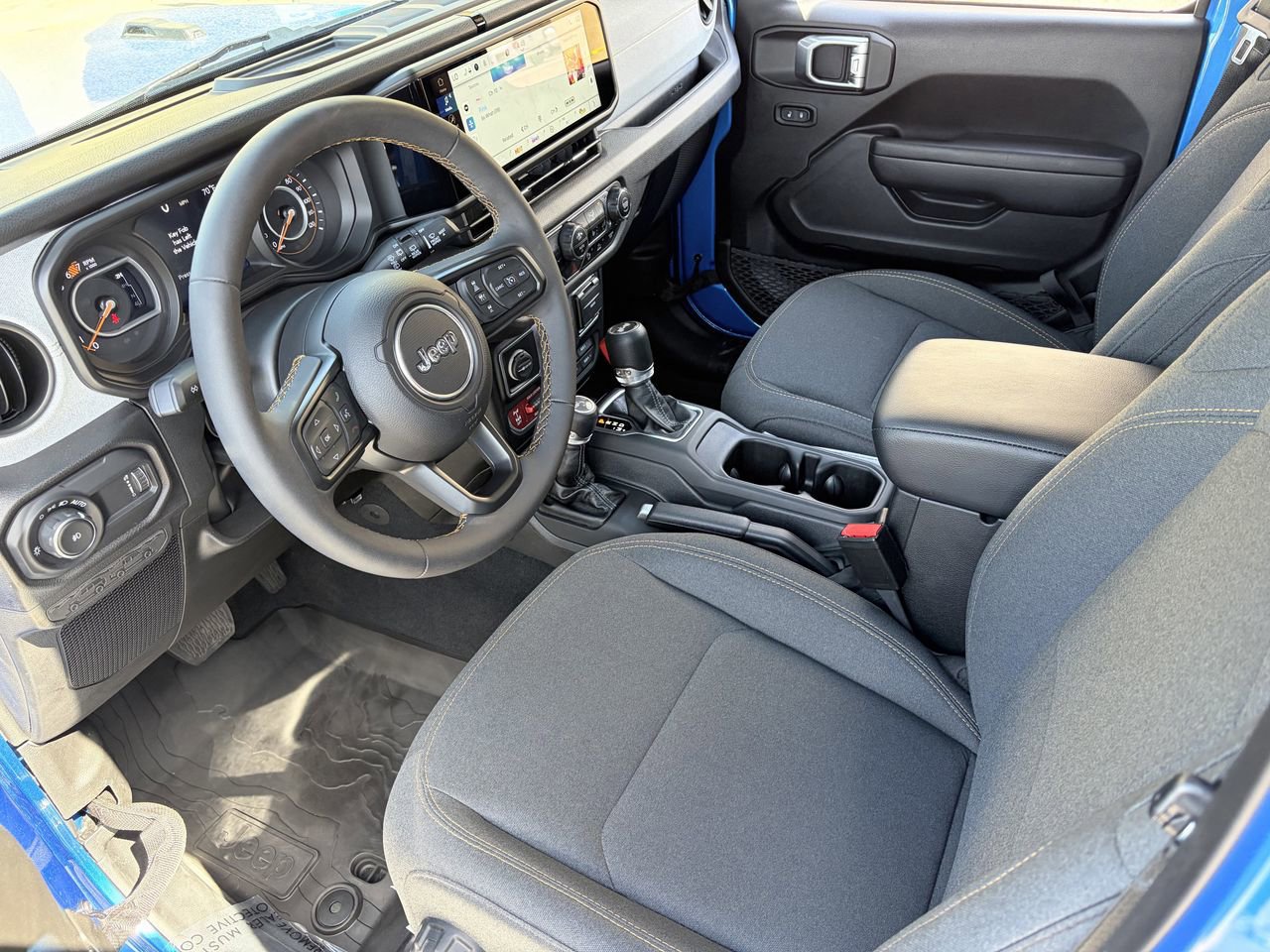 Used 2024 Jeep Wrangler Unlimited Sport AWD/4WD image 18