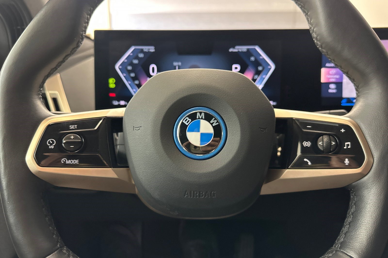 Used 2023 BMW iX xDrive50 w/ Premium Package image 16