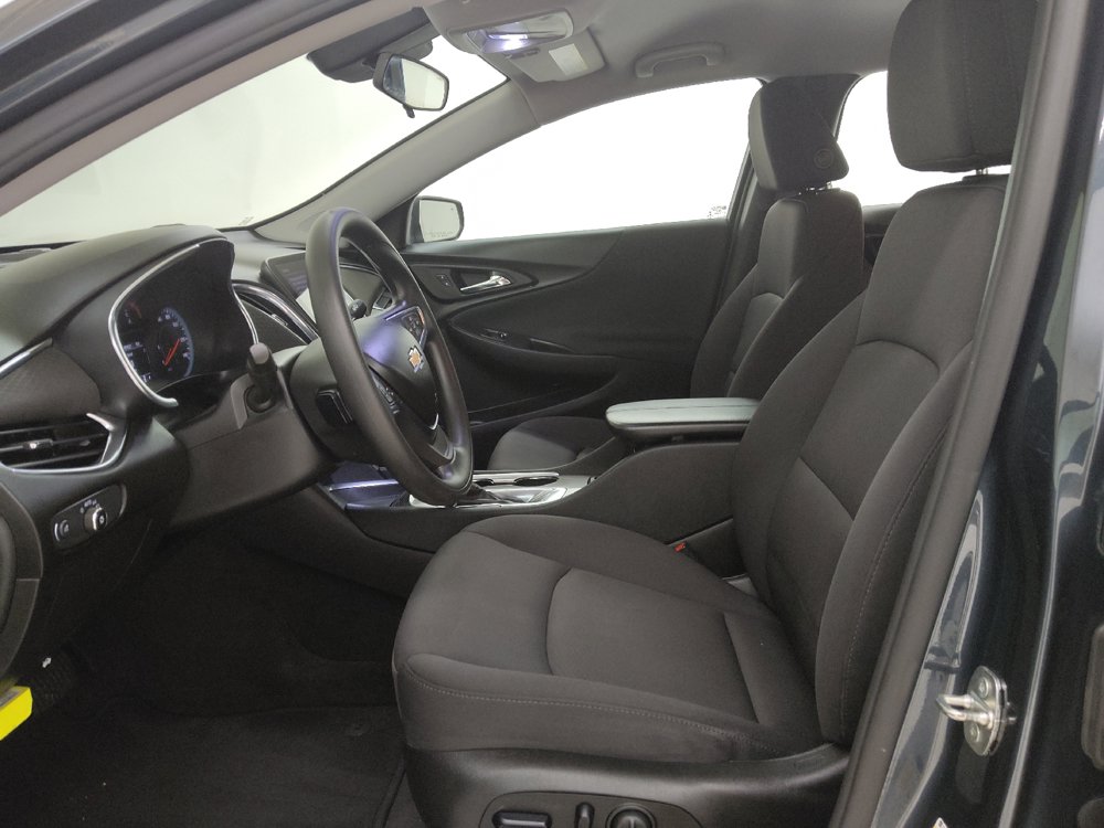 Used 2021 Chevrolet Malibu LT FWD image 17