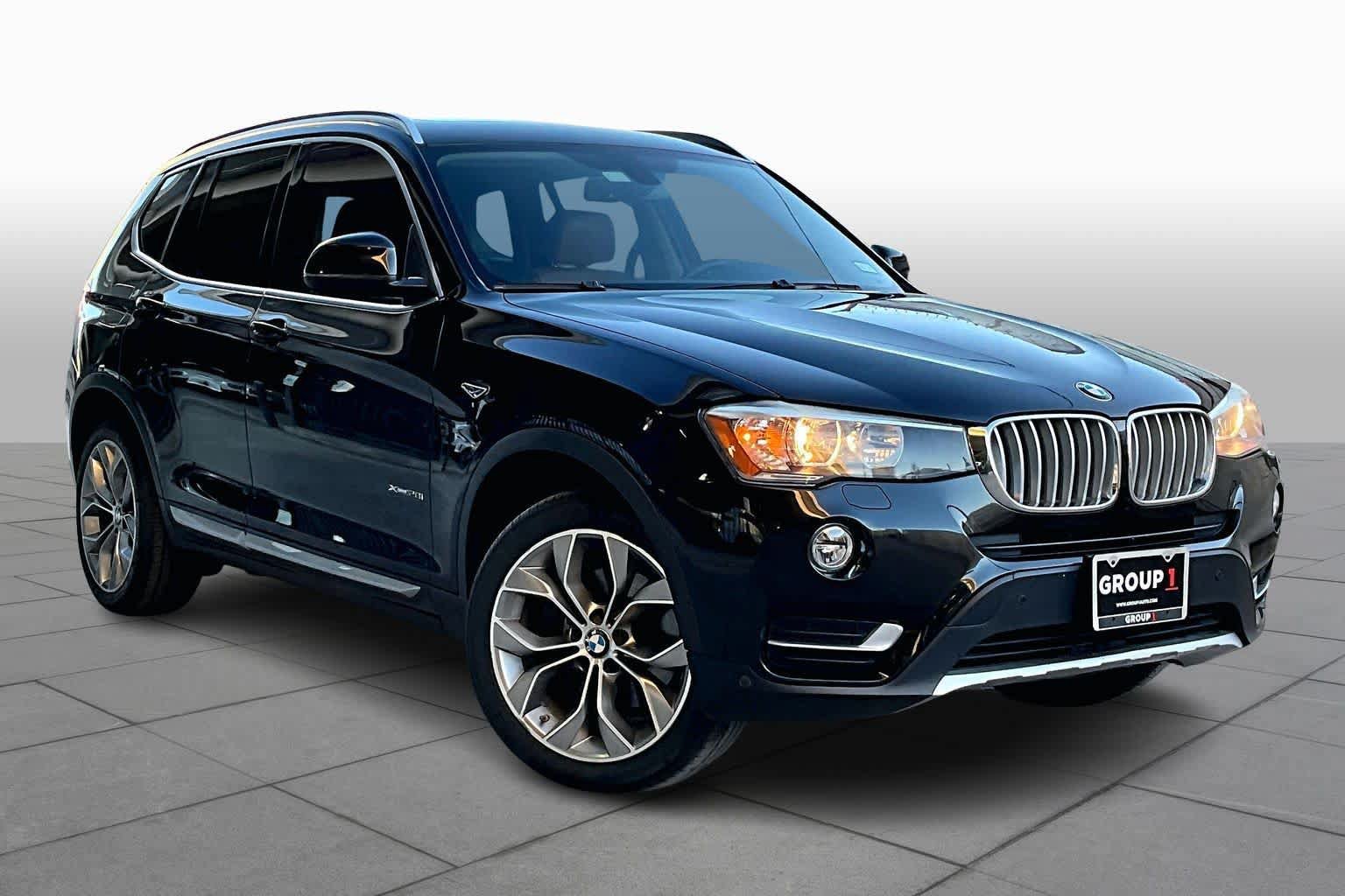 Used 2017 BMW X3 xDrive28i AWD/4WD image 2