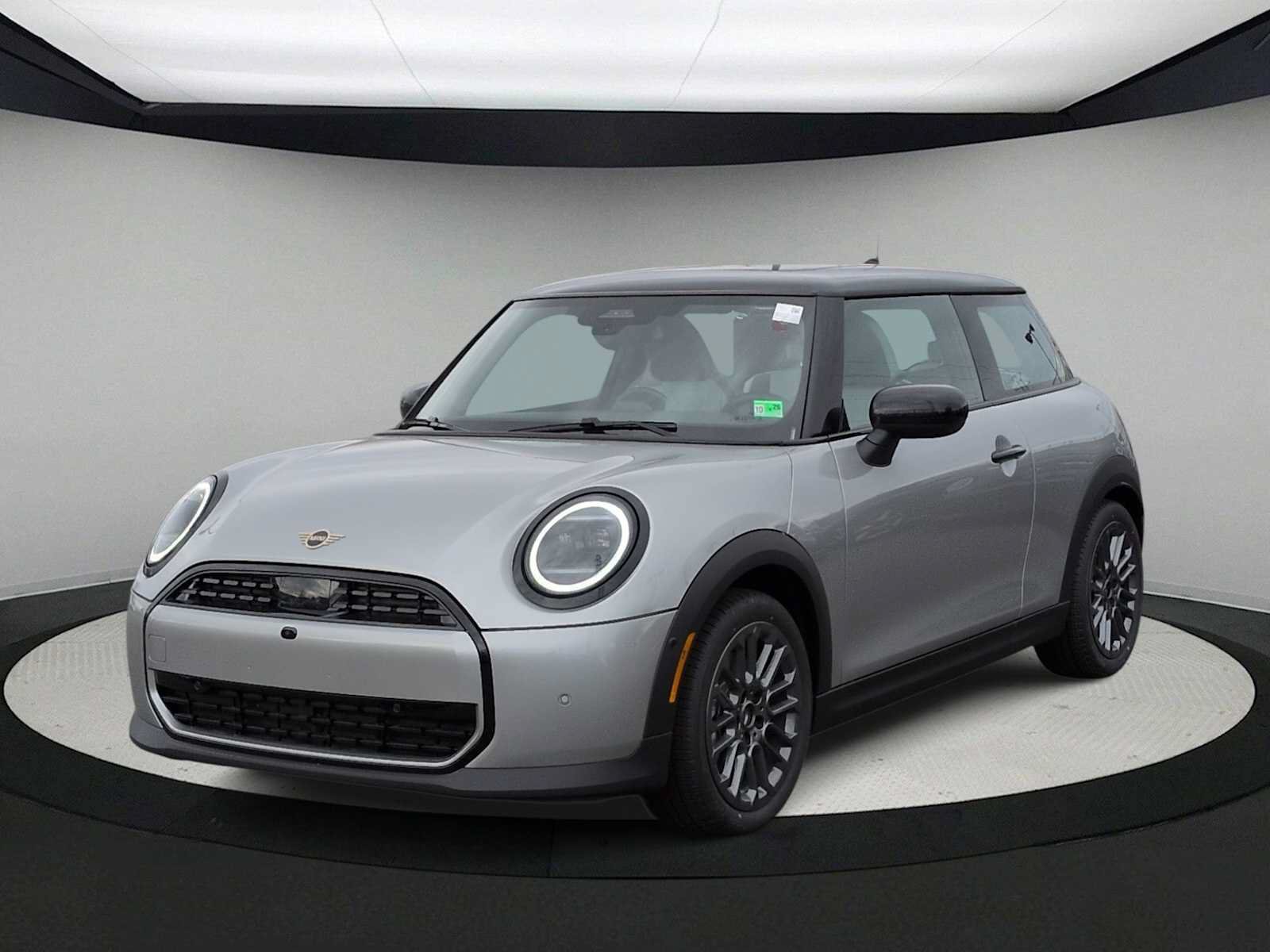 New 2026 MINI Cooper 2-Door Hardtop FWD image 4