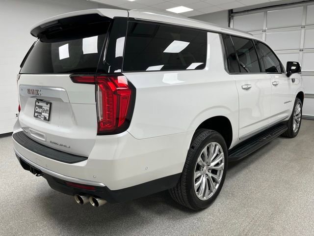 Used 2024 GMC Yukon XL Denali w/ Advanced Technology Package AWD/4WD image 10