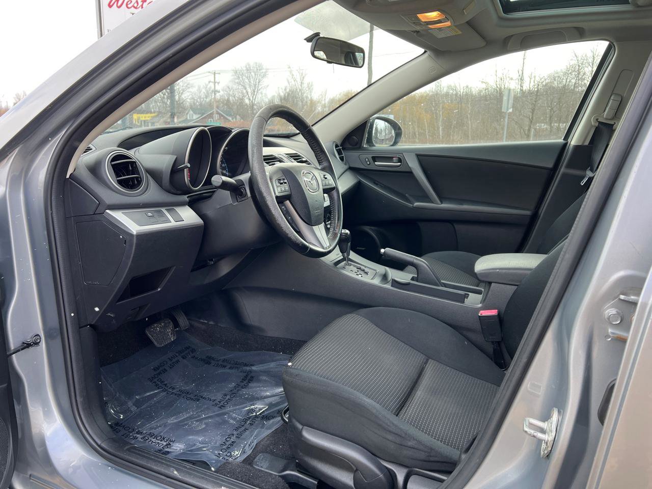 Used 2012 MAZDA MAZDA3 i Touring image 15