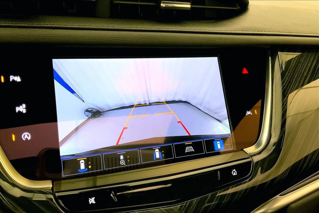 Used 2024 Cadillac XT6 Premium Luxury w/ Technology Package AWD/4WD image 17