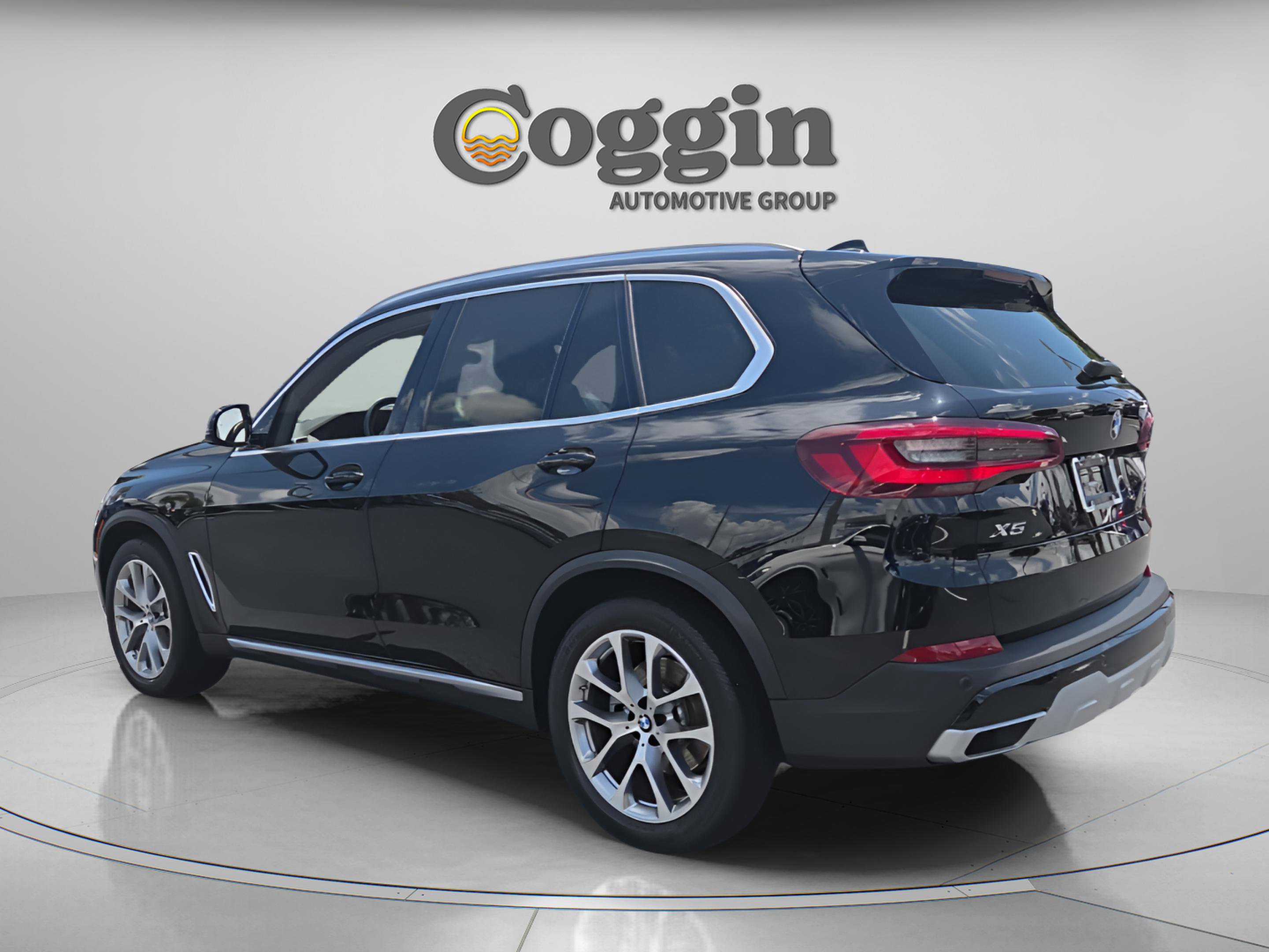 Used 2022 BMW X5 xDrive40i w/ Premium Package AWD/4WD image 3