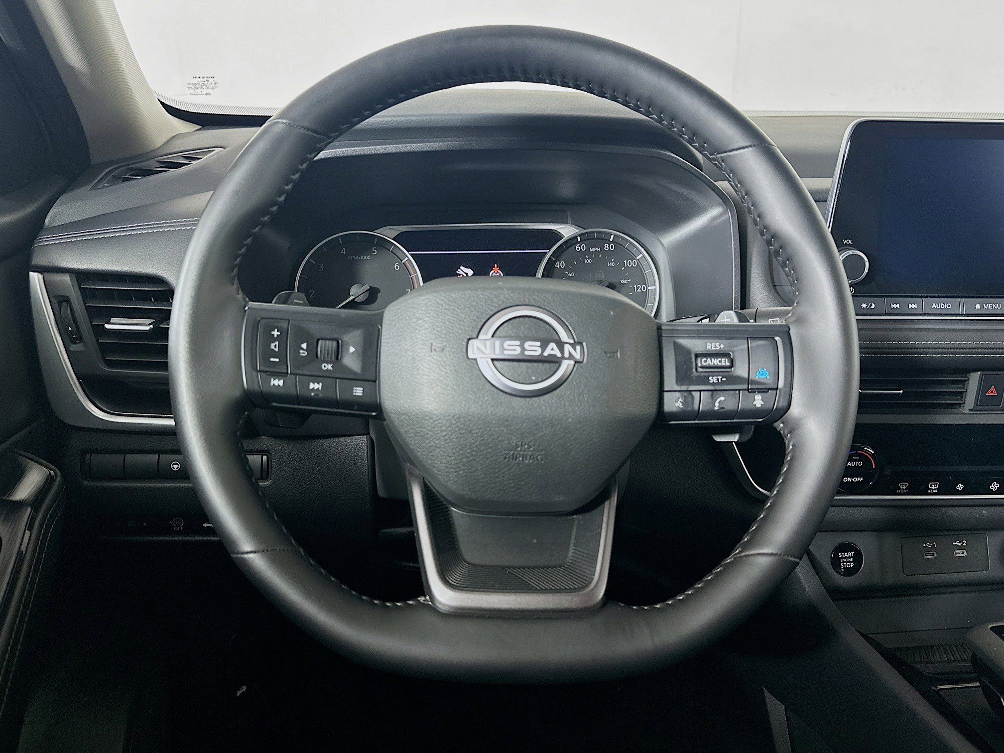 Used 2025 Nissan Rogue SV image 18