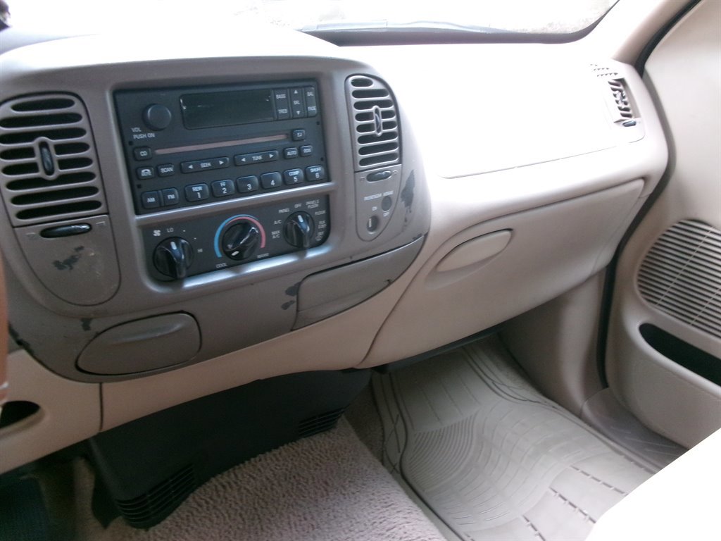 Used 1999 Ford F150 Lariat image 21