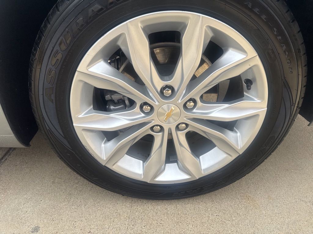 Used 2024 Chevrolet Malibu LT image 9