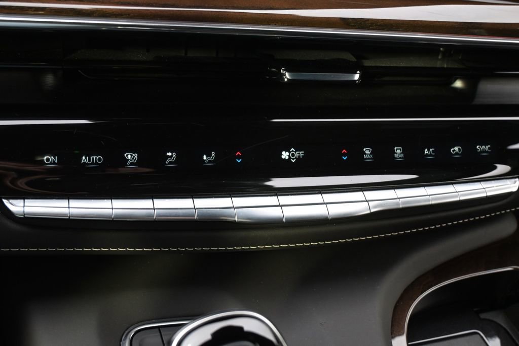 Certified 2024 Cadillac Escalade Sport Platinum w/ LPO, ONYX Package image 33