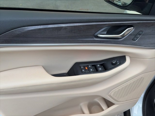 Used 2024 Jeep Grand Cherokee L Limited w/ Luxury Tech Group II image 17