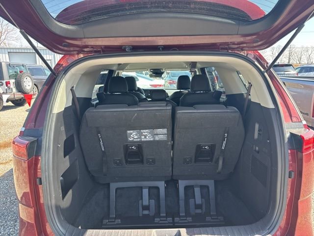 Used 2024 Kia Carnival LX image 9