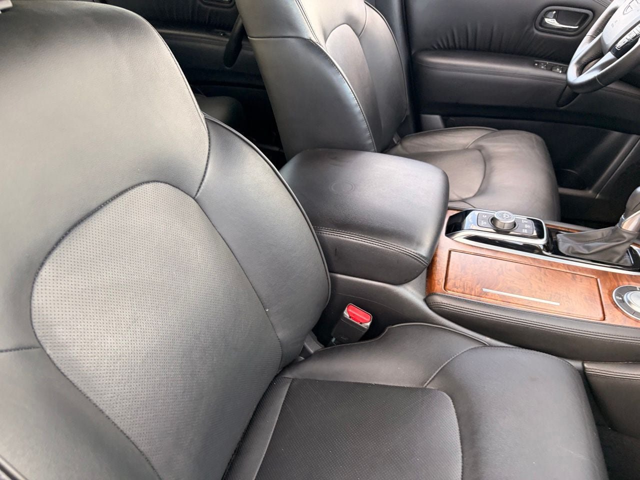 Used 2024 Nissan Armada SL w/ Captain's Chairs Package RWD image 11