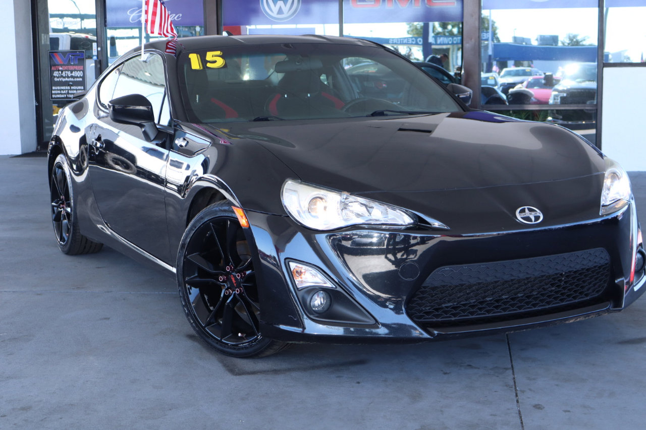 Used 2016 Scion FR-S image 2