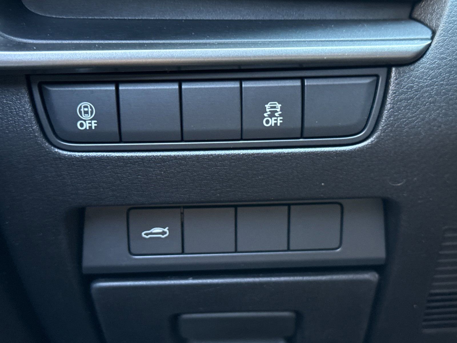 Used 2021 MAZDA MAZDA3 s image 27