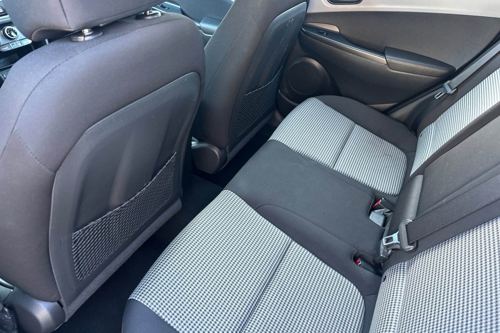 Used 2019 Hyundai Kona SE AWD/4WD image 4