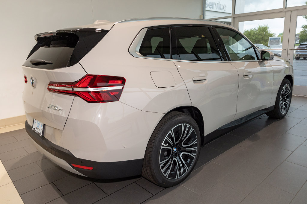 Used 2026 BMW X3 xDrive30i w/ Premium Package AWD/4WD image 15