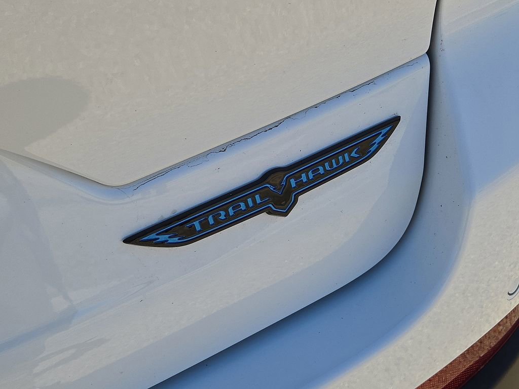 Used 2024 Jeep Grand Cherokee Trailhawk image 14