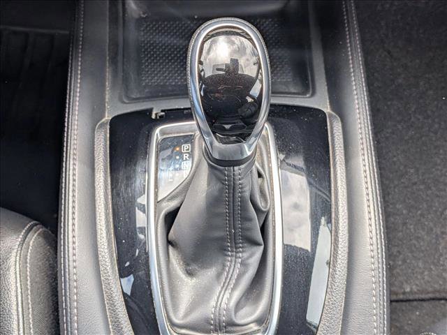 Used 2017 Nissan Rogue SL AWD/4WD image 12