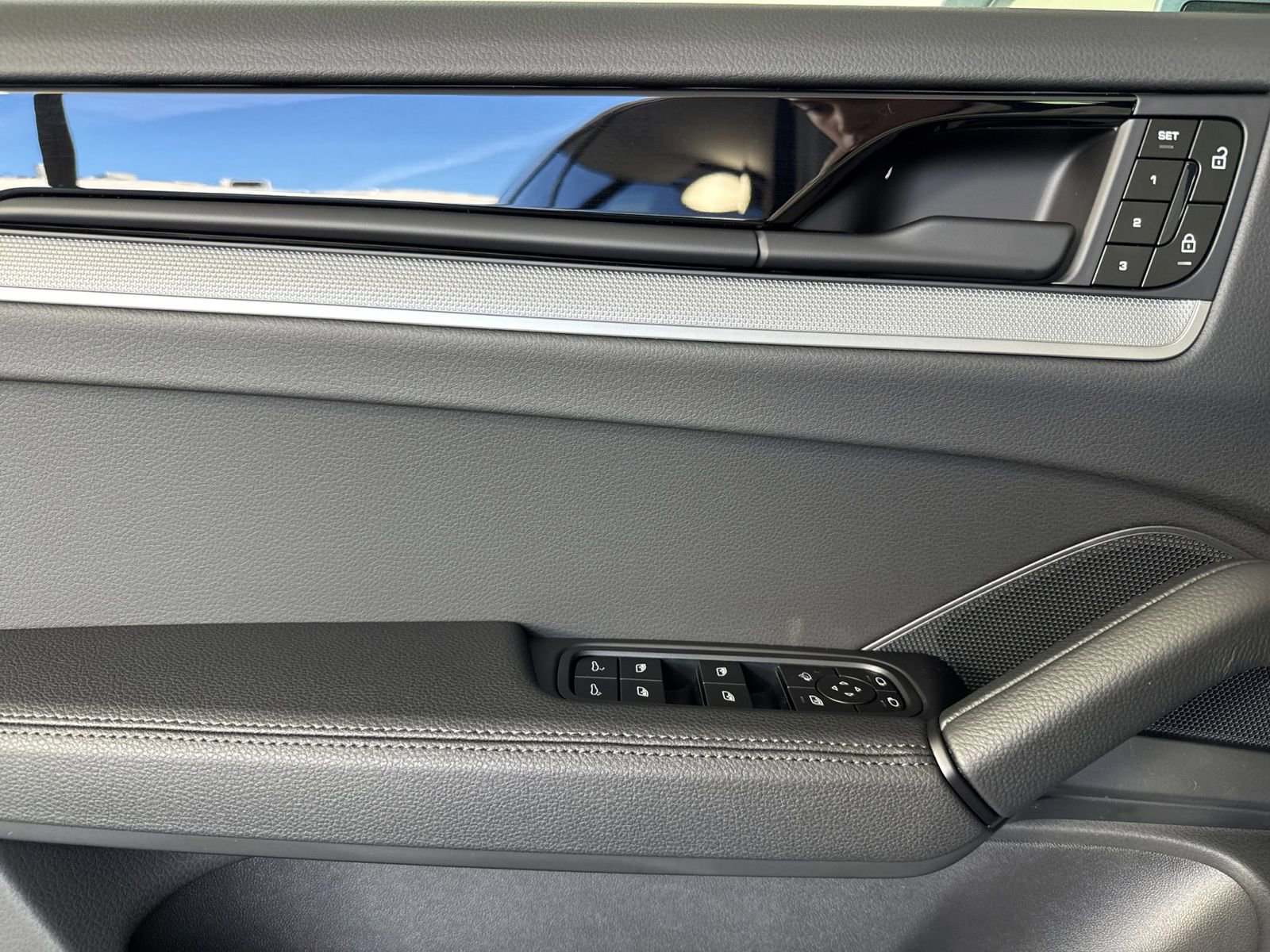 New 2026 Porsche Cayenne image 12