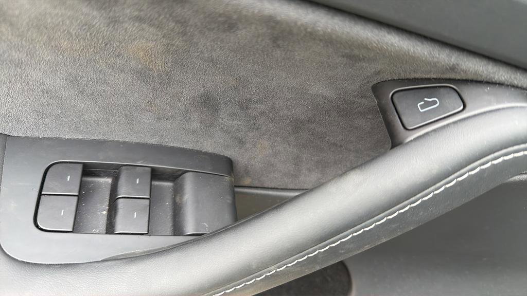 Used 2025 Tesla Model Y Long Range image 24