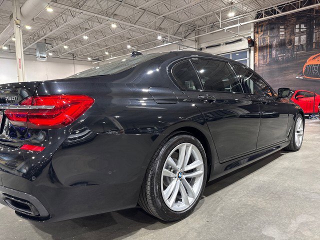 Used 2016 BMW 750i RWD image 38