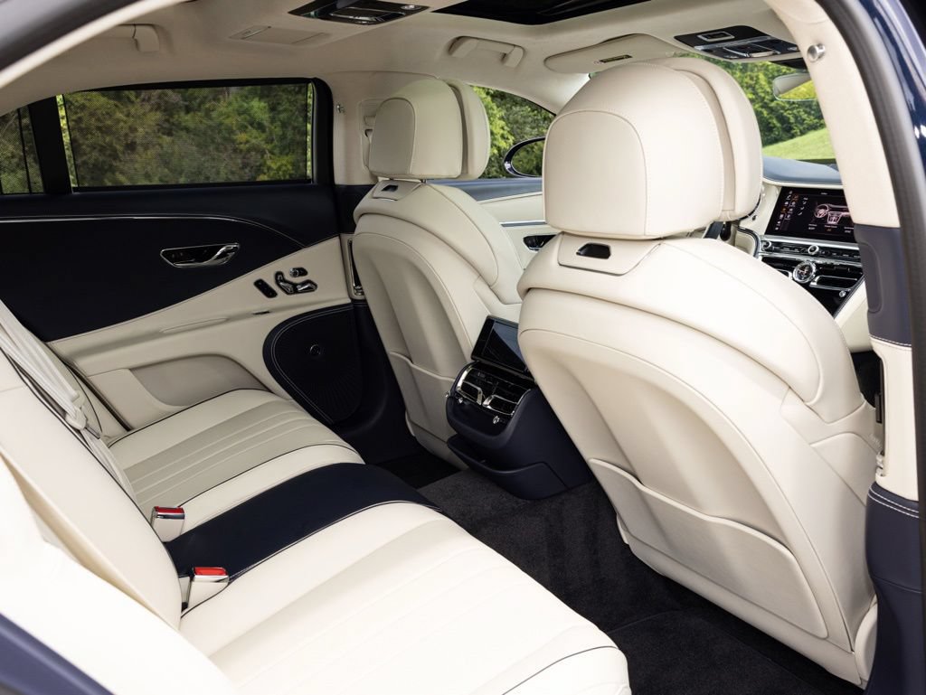Used 2024 Bentley Flying Spur V8 AWD/4WD image 71