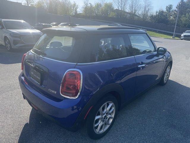 Used 2021 MINI Cooper 2-Door Hardtop w/ 6.5" Touchscreen Package image 5