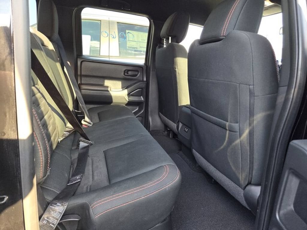 Used 2026 Nissan Frontier PRO-4X AWD/4WD image 10