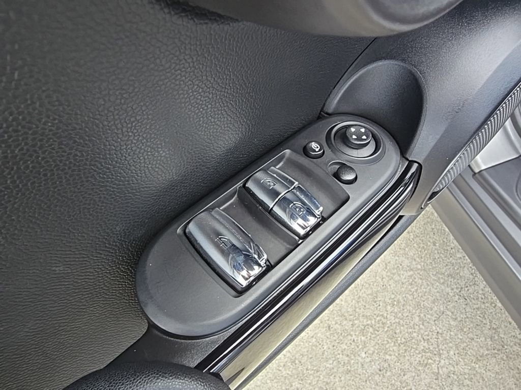 Used 2024 MINI Cooper S FWD image 23