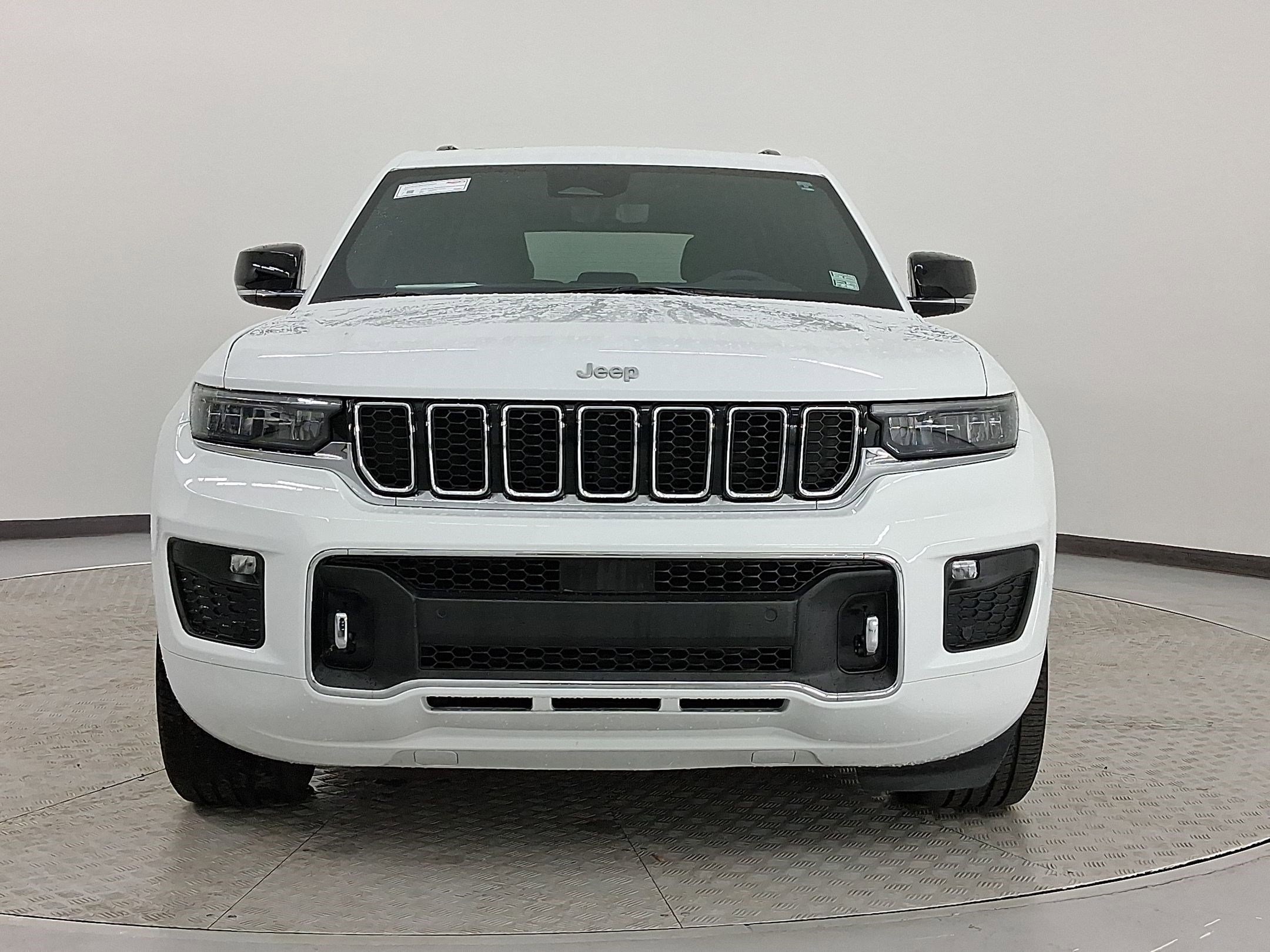 Used 2024 Jeep Grand Cherokee Overland w/ Luxury Tech Group IV image 6