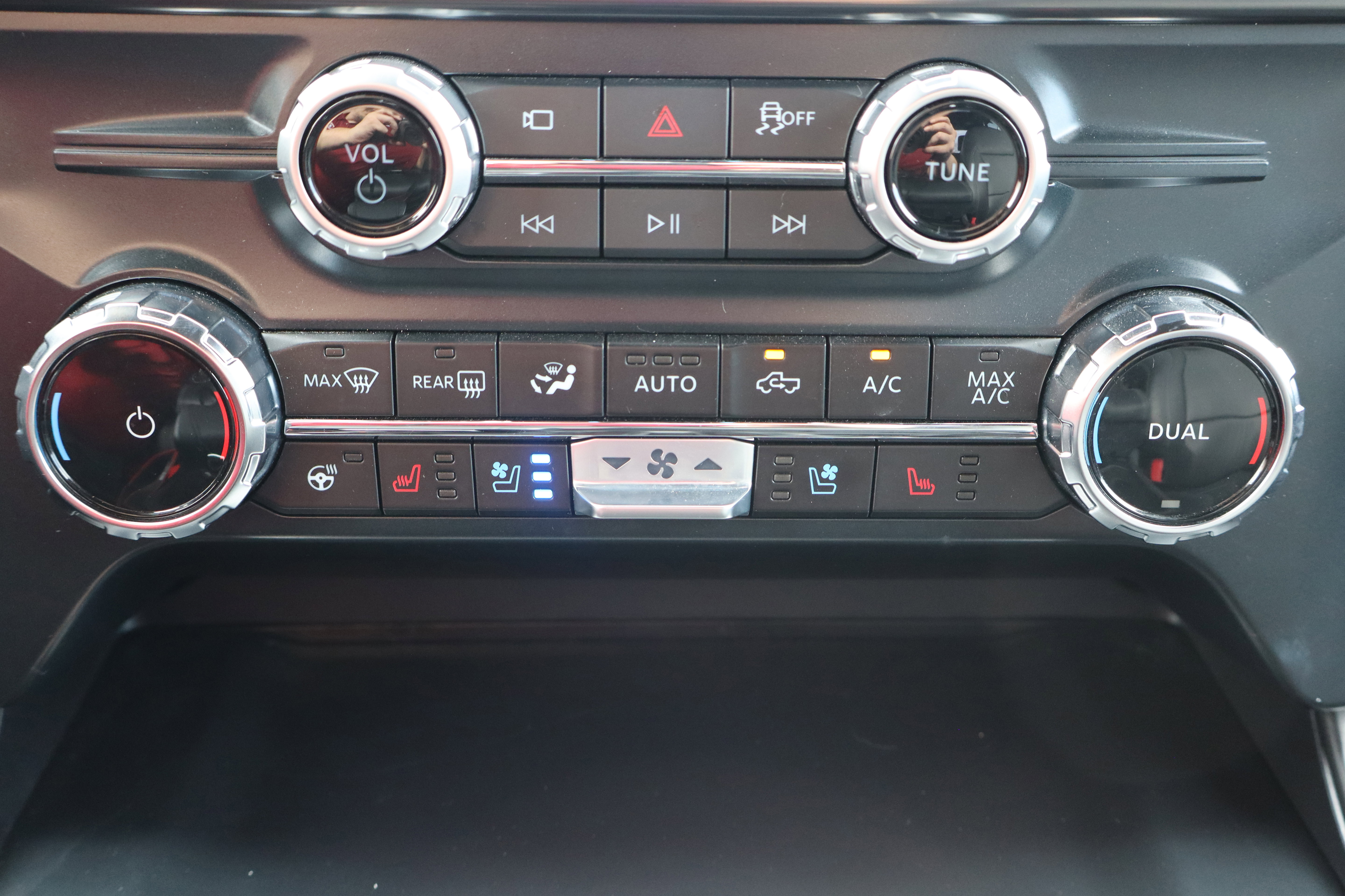 Used 2025 Ford F150 Lariat AWD/4WD image 22