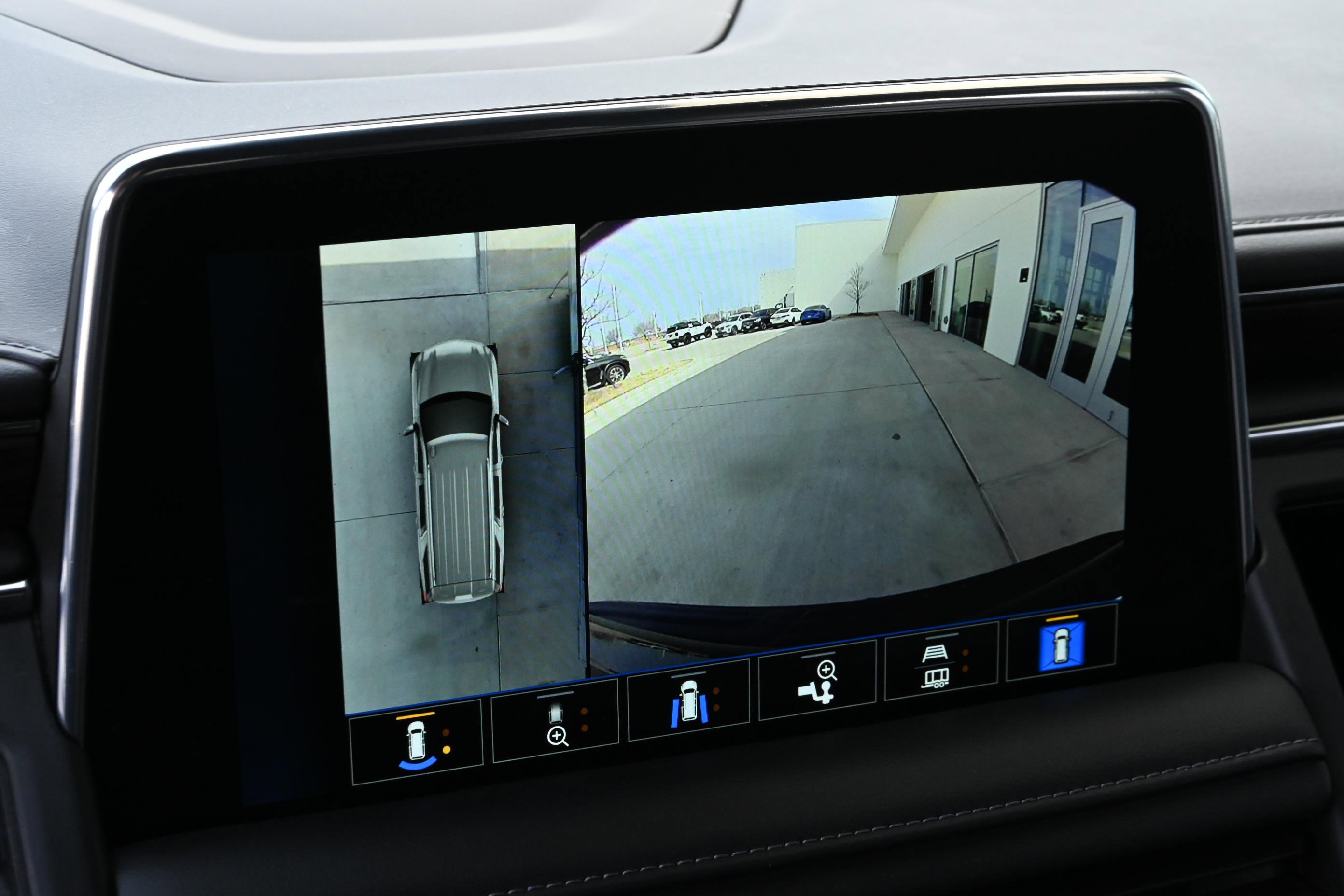 Used 2023 Chevrolet Tahoe Z71 w/ Luxury Package image 16