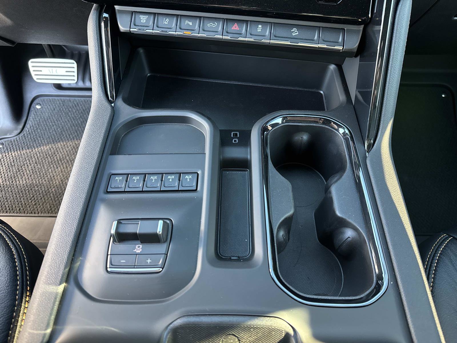 New 2026 GMC Sierra 2500 AT4 w/ Technology Package image 33