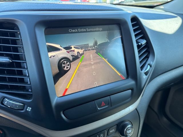 Used 2016 Jeep Cherokee Limited AWD/4WD image 22